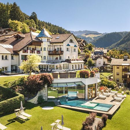 Alpenheim Charming & Spa Hotel Ortisei Exterior photo