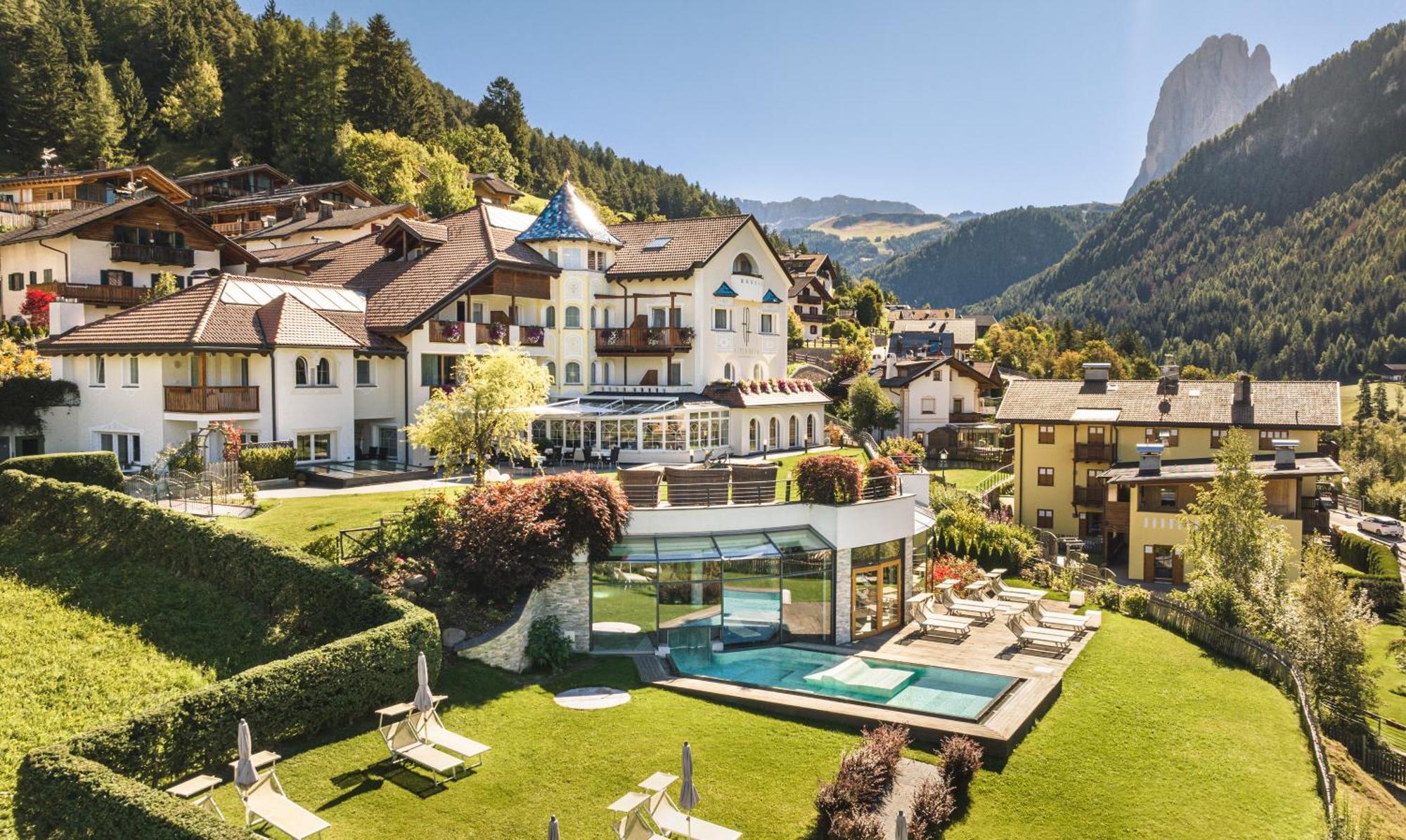 Alpenheim Charming & Spa Hotel Ortisei Exterior photo