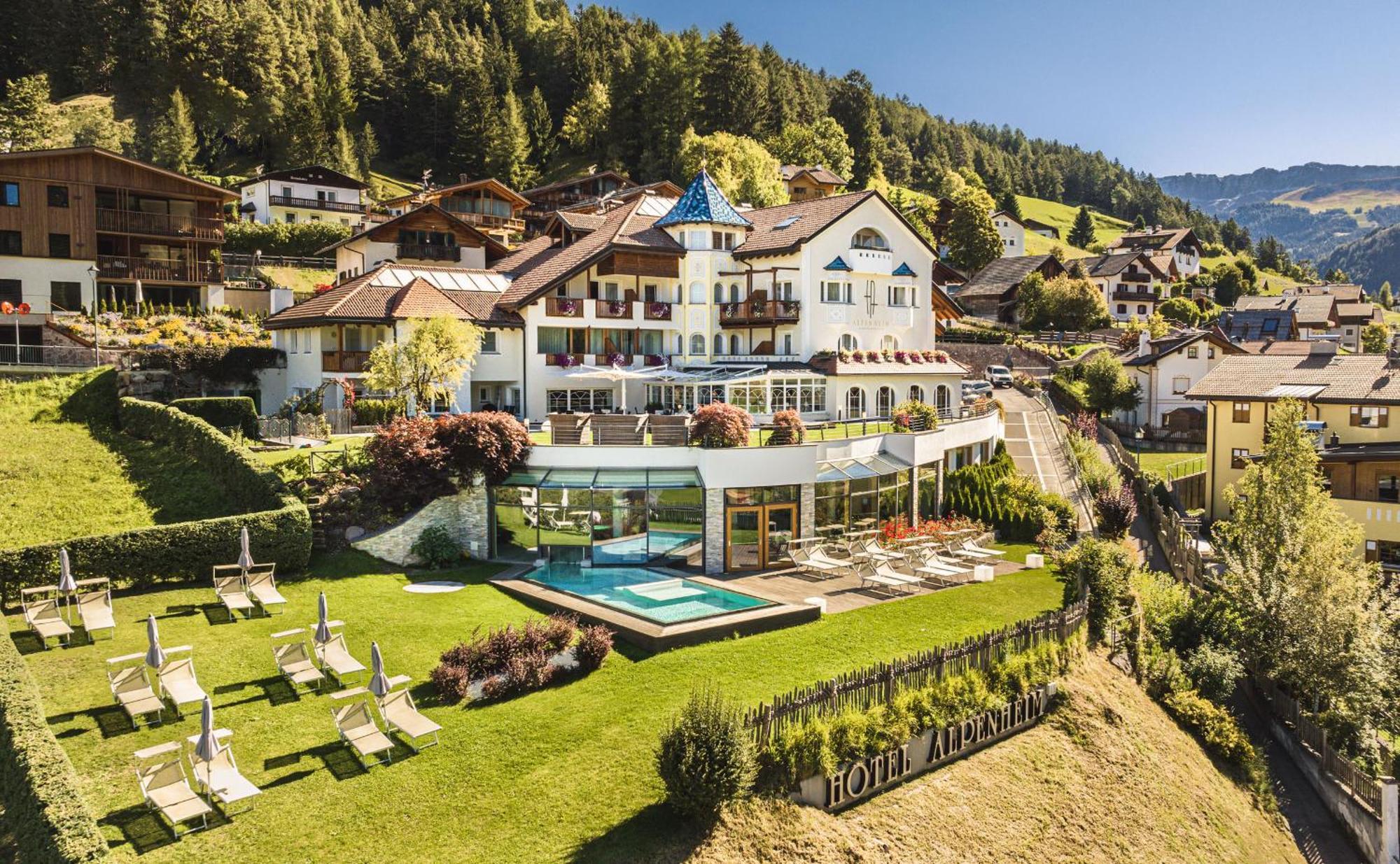 Alpenheim Charming & Spa Hotel Ortisei Exterior photo